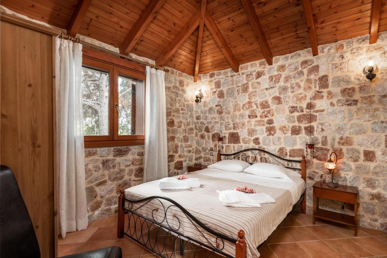 Villa Filerolia Stone House Pastida