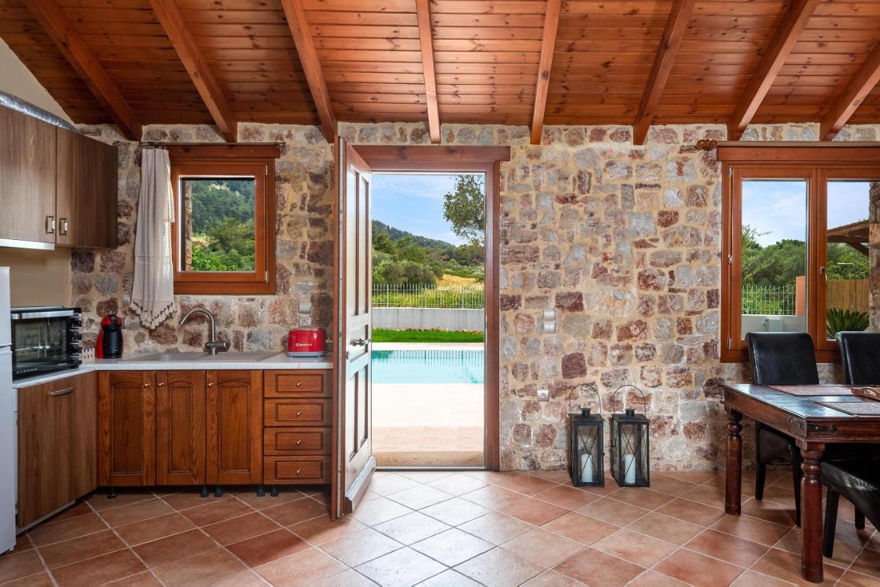 Filerolia Stone House *