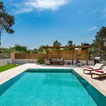 Filerolia Stone House