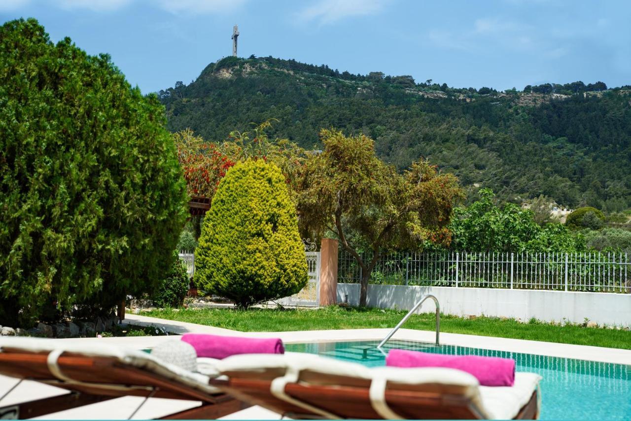 Villa Filerolia Stone House *