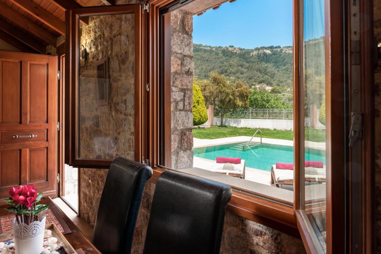 Filerolia Stone House Villa